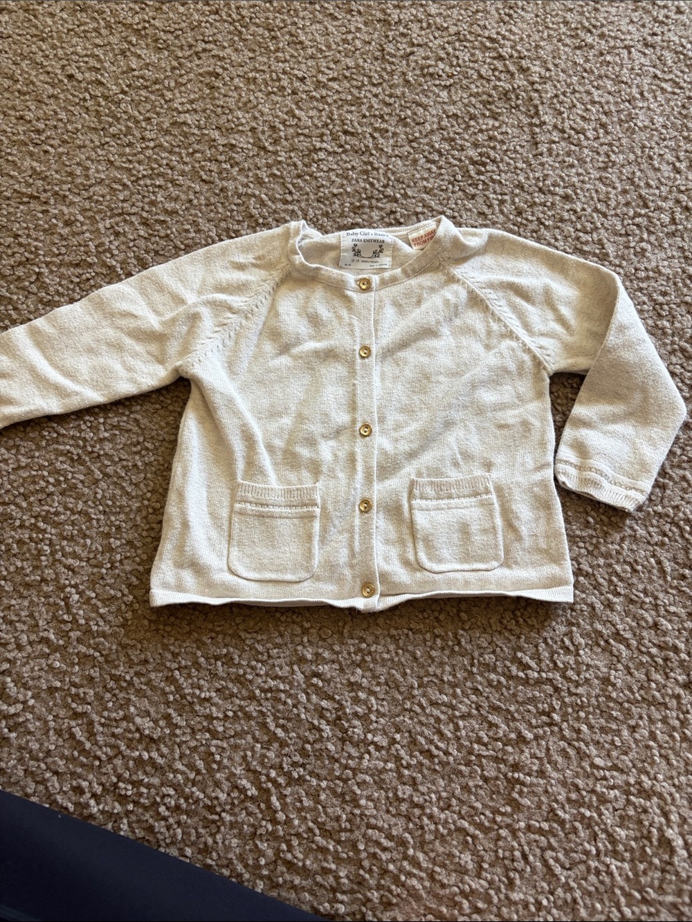 B62 Zara Baby Girls Basics/Knitwear— 12-18 Cream Button-Up Cardigan Sweater